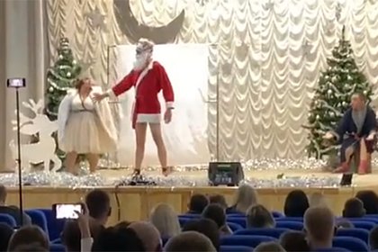 Полицейские проверят новогоднее шоу с эротическими сценами в российском ДК