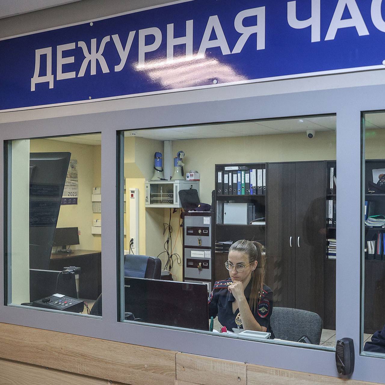 Мошенник попросил влюбившуюся в него женщину покормить кота и выманил деньги