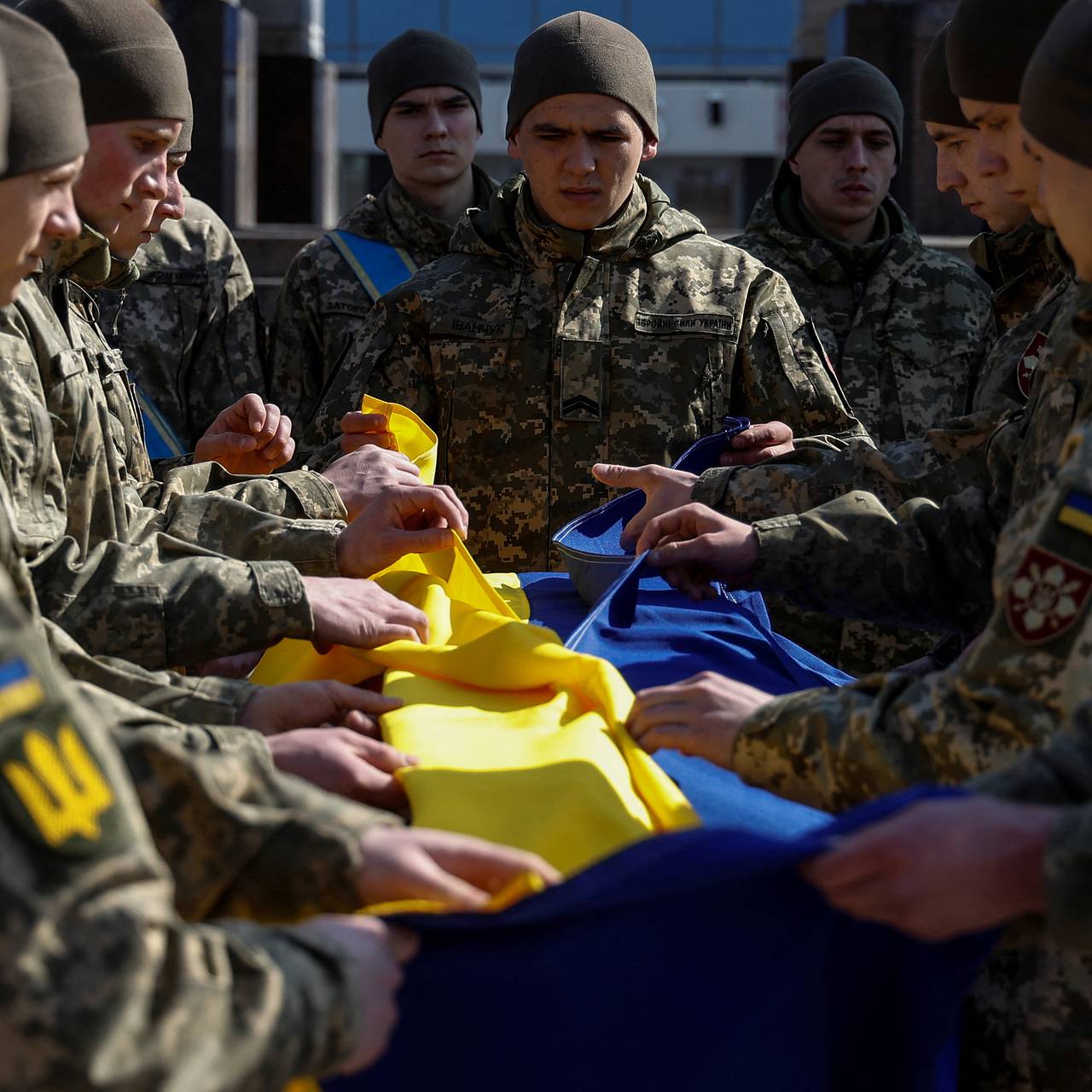 На Украине похоронили одного из самых опытных военных летчиков. Генерал  обучал пилотов для ВСУ: Украина: Бывший СССР: Lenta.ru