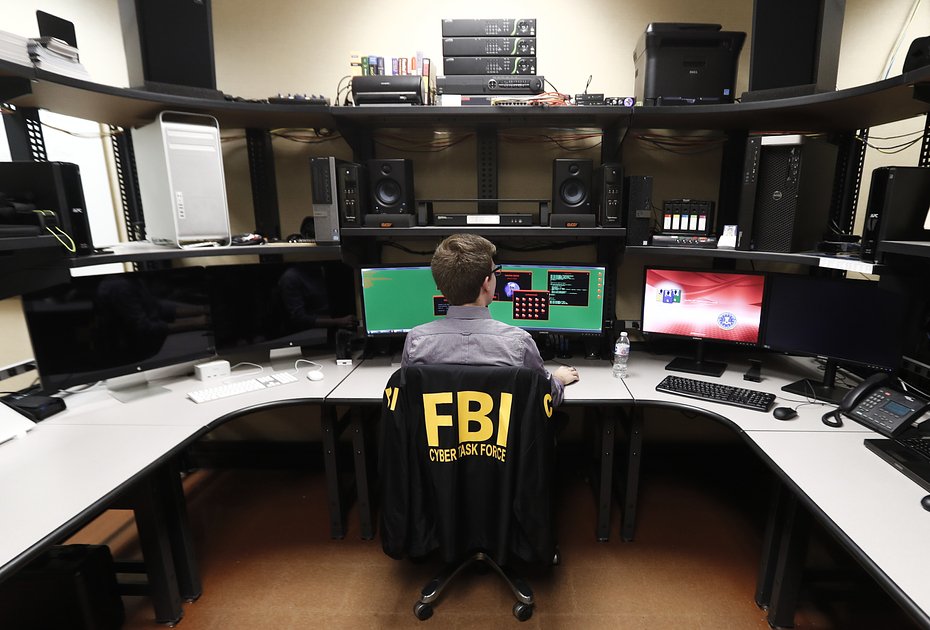 Агенты ФБР активно интересовались молодым британским хакером, но шансов на его экстрадицию практически не было