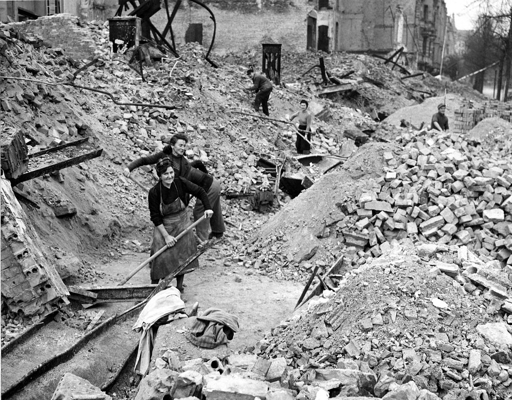 Разбор завалов, Берлин, 1948 год

