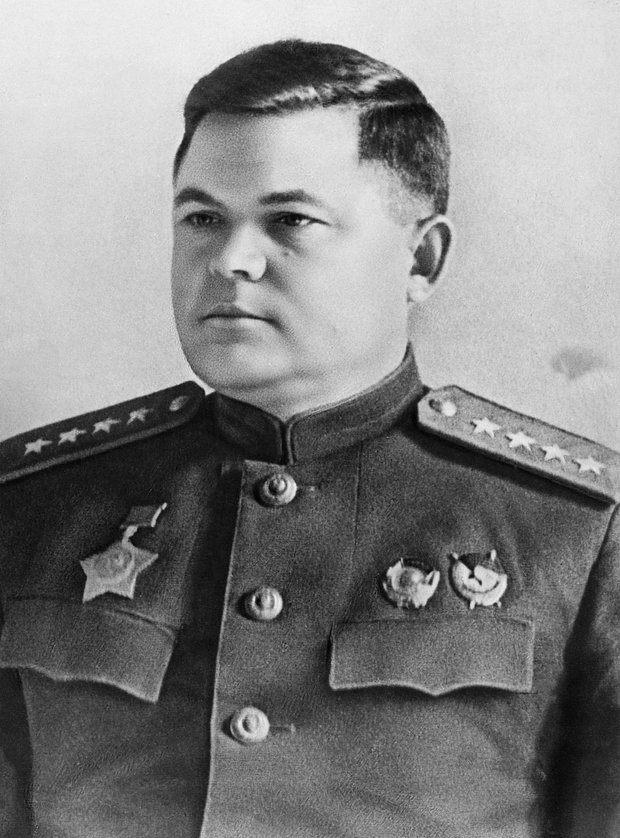 Командующий 1-м Украинским фронтом генерал армии Николай Ватутин 