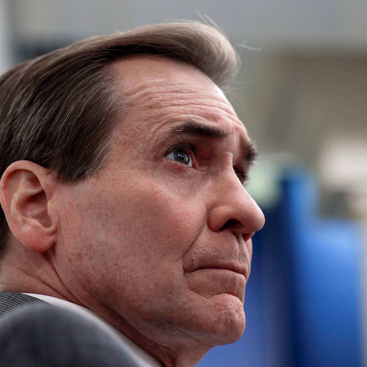 Задачи на движение по реке. Как найти скорость по течению реки формула. Задачи на скорость плота. Задача на движение плот. Обж безопасность на водоемах.