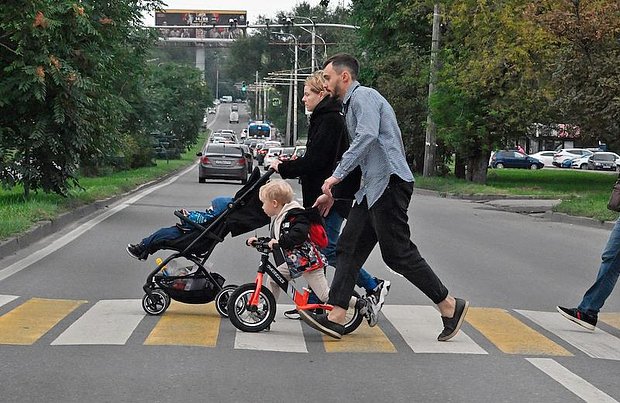 Путин закрепил статус многодетной семьи. Что положено таким семьям?