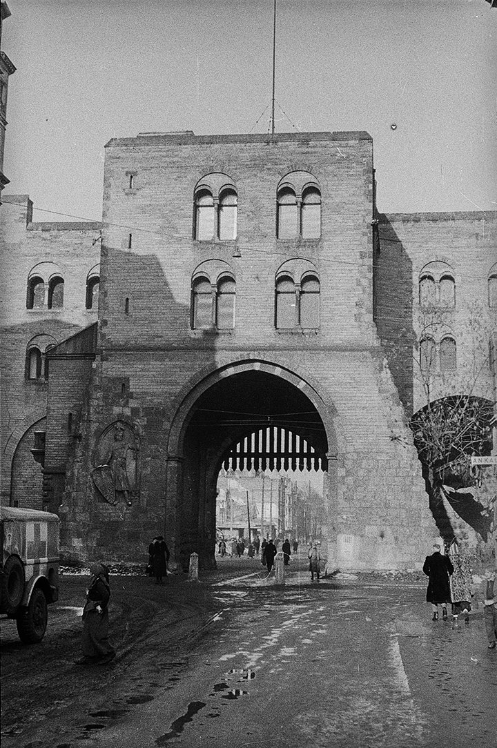 Айгельштайнские ворота — средневековые городские ворота в Кельне