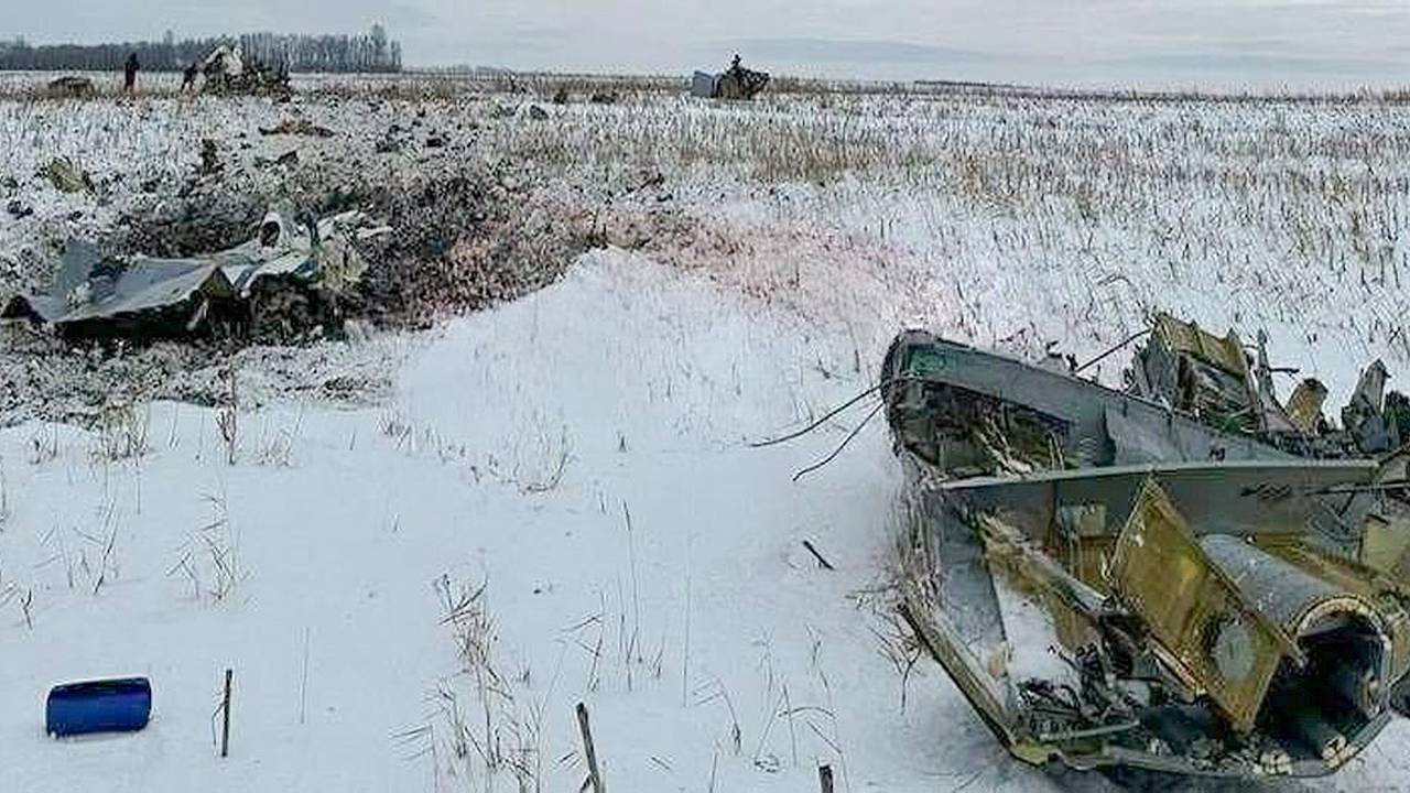 Ил-76 рухнул под Белгородом: что известно, сколько погибших, видео:  Происшествия: Россия: Lenta.ru