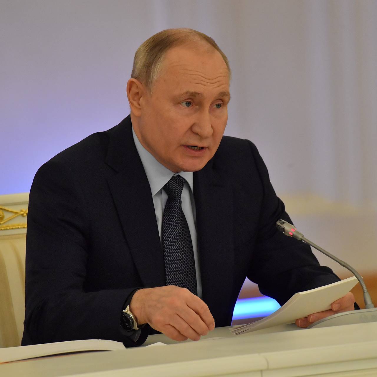 Путин высказался об обнажающих гениталии чудиках: Политика: Россия: Lenta.ru