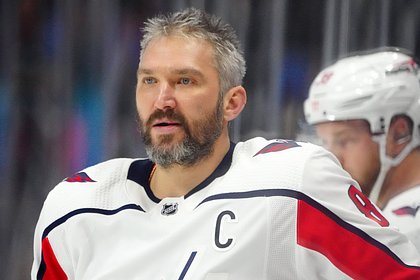 Ovechkin reduced the gap to Gretzky by one goal