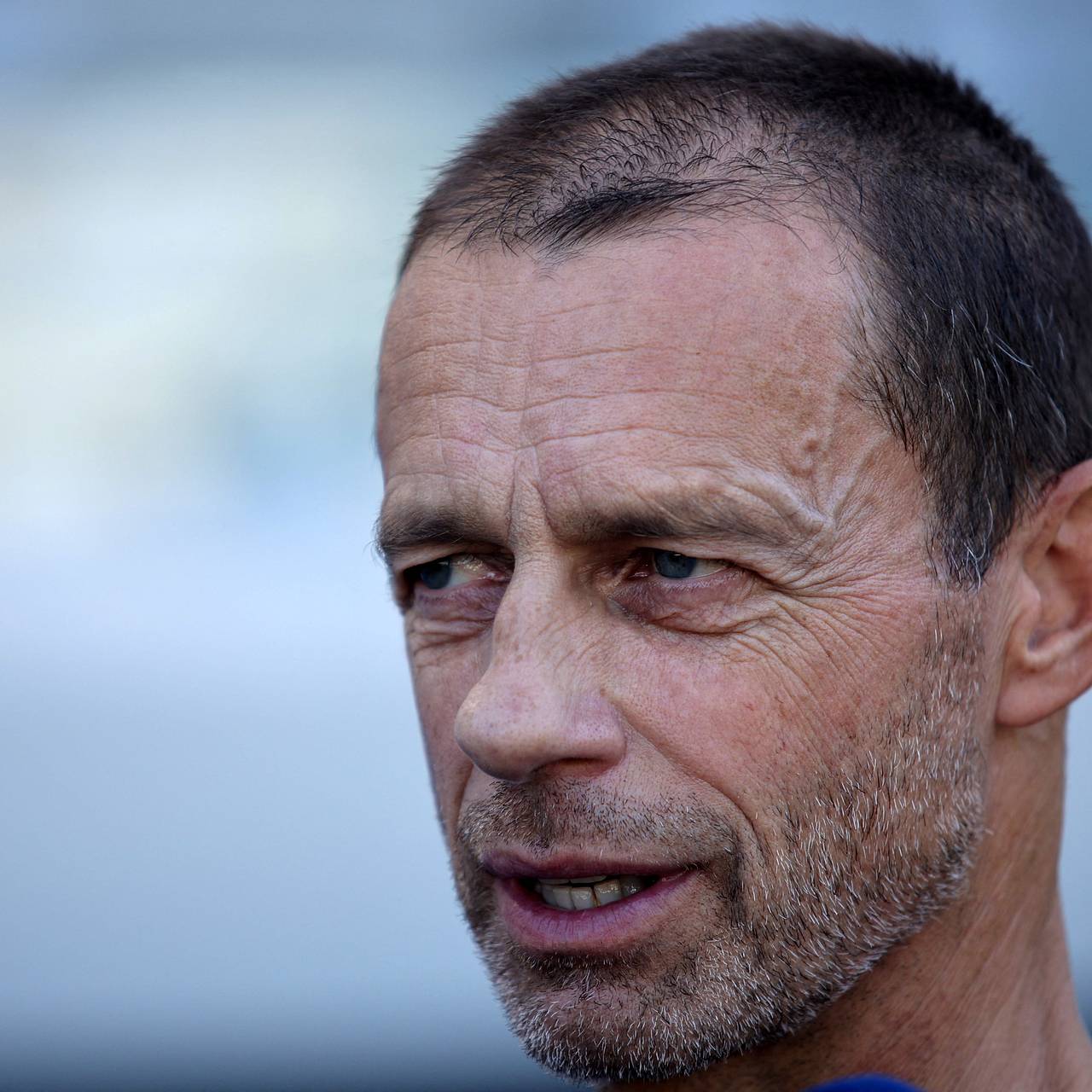 Сформулируйте название каждой из приведенных статей. Название статьи. Тезис в сочинении это. Как сформировать тезис. Наличие политической программы пример.