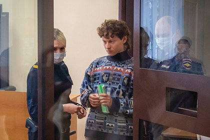 Сжегшего российский паспорт певца отправили на психиатрическую экспертизу