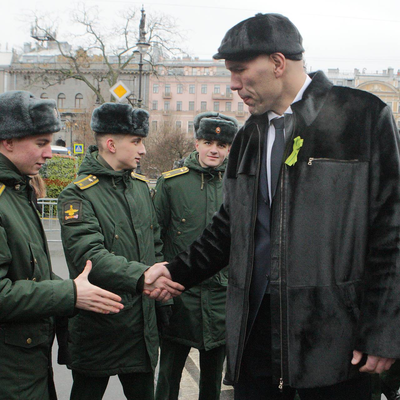 Валуев попросил себе другую машину вместо служебной «Лады» | Политика