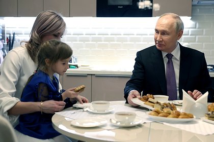 Путин обменялся подарками с девочкой из Тулы