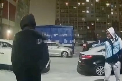 Два молодых россиянина устроили стрельбу на улице Кемерова и попали на видео