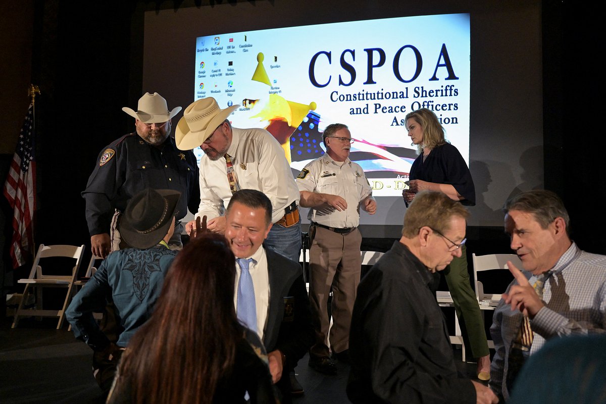 Шерифы во время мероприятия, проводимого Ассоциацией конституционных шерифов и блюстителей мира в Лас-Вегасе, штат Невада, США, 12 июля 2022 года