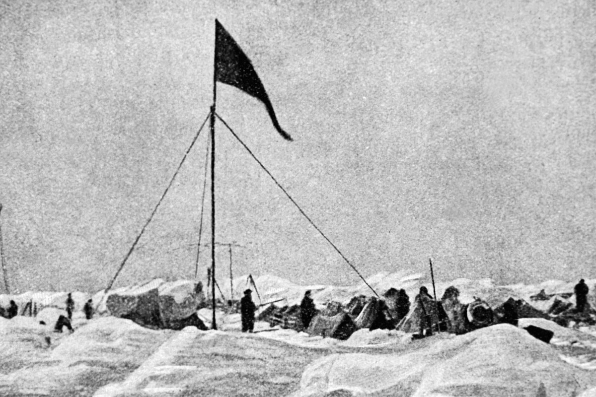 Лагерь челюскинцев во льдах Чукотского моря
