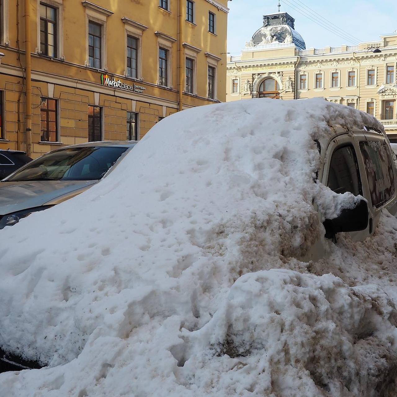 Названы способы достать авто из сугроба: Транспорт: Среда обитания: Lenta.ru