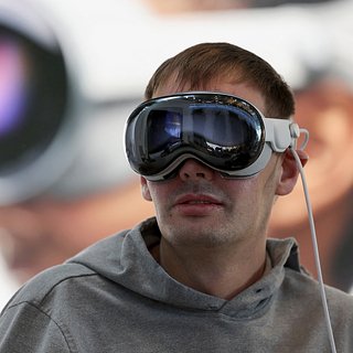 Стоимость очков Apple Vision Pro в России приблизилась к миллиону