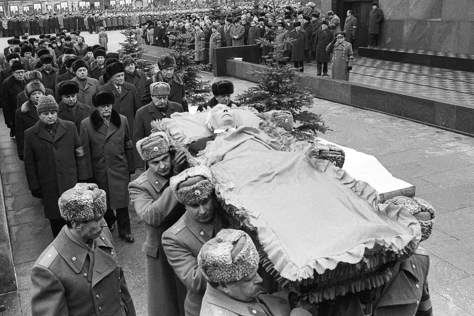 Похороны генерального секретаря ЦК КПСС Черненко