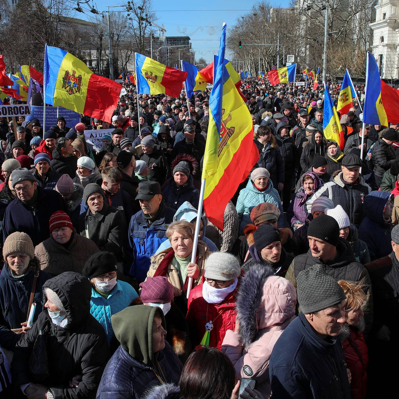 Молдавская оппозиция начала антиправительственный митинг в Кишиневе:  Молдавия: Бывший СССР: Lenta.ru