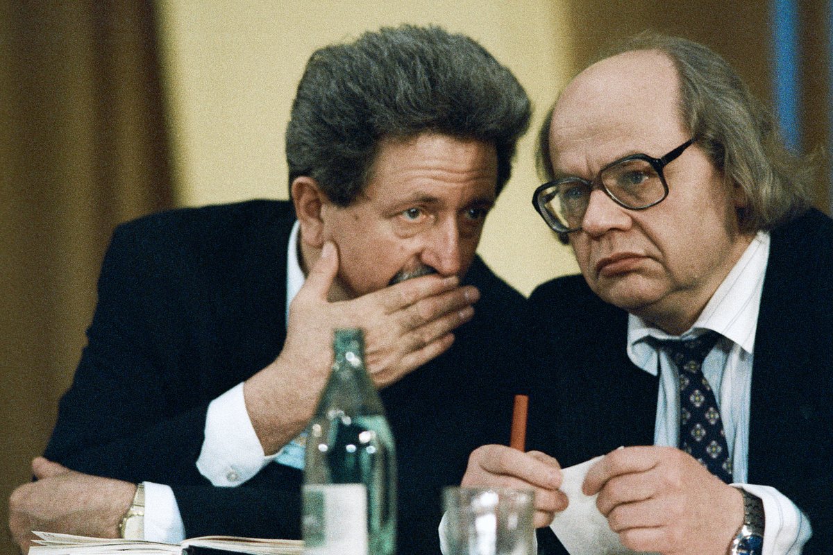 Сопредседатели «Народного руха» Михаил Горынь и Иван Драч (слева направо), 1 марта 1992 года