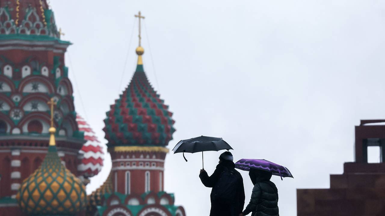 Производственный календарь на март 2024 года: рабочие дни, выходные и  праздники: Общество: Россия: Lenta.ru