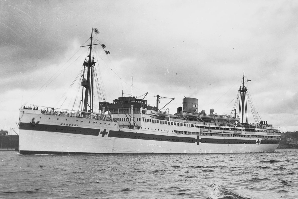 Австралийское госпитальное судно Manunda в гавани Сиднея