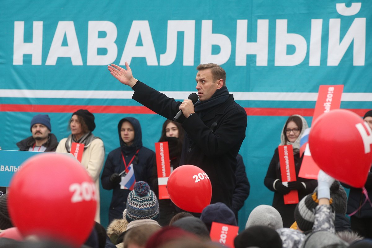 Алексей Навальный во время митинга у Дома дружбы народов в Ижевске, 2017 год