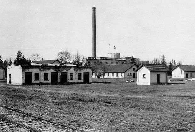 Часть концентрационного лагеря Дахау под Мюнхеном, бывший завод пороха и боеприпасов. Снимок сделан в 1933 году