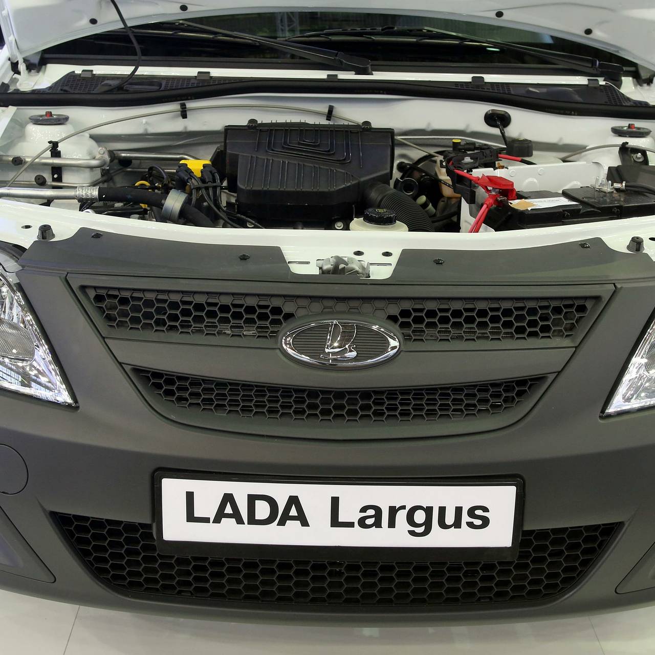 АвтоВАЗ» начал выпуск Lada Largus: Бизнес: Экономика: Lenta.ru