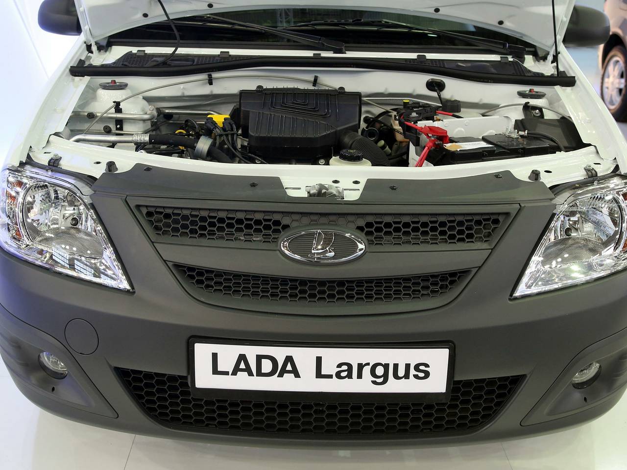 АвтоВАЗ» начал выпуск Lada Largus: Бизнес: Экономика: Lenta.ru