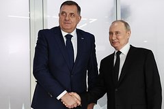 Милорад Додик (слева) и Владимир Путин (справа)