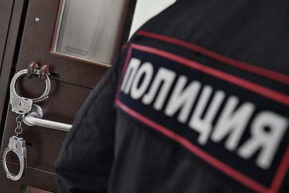 Угрожавший ножом полицейским россиянин пойдет под суд