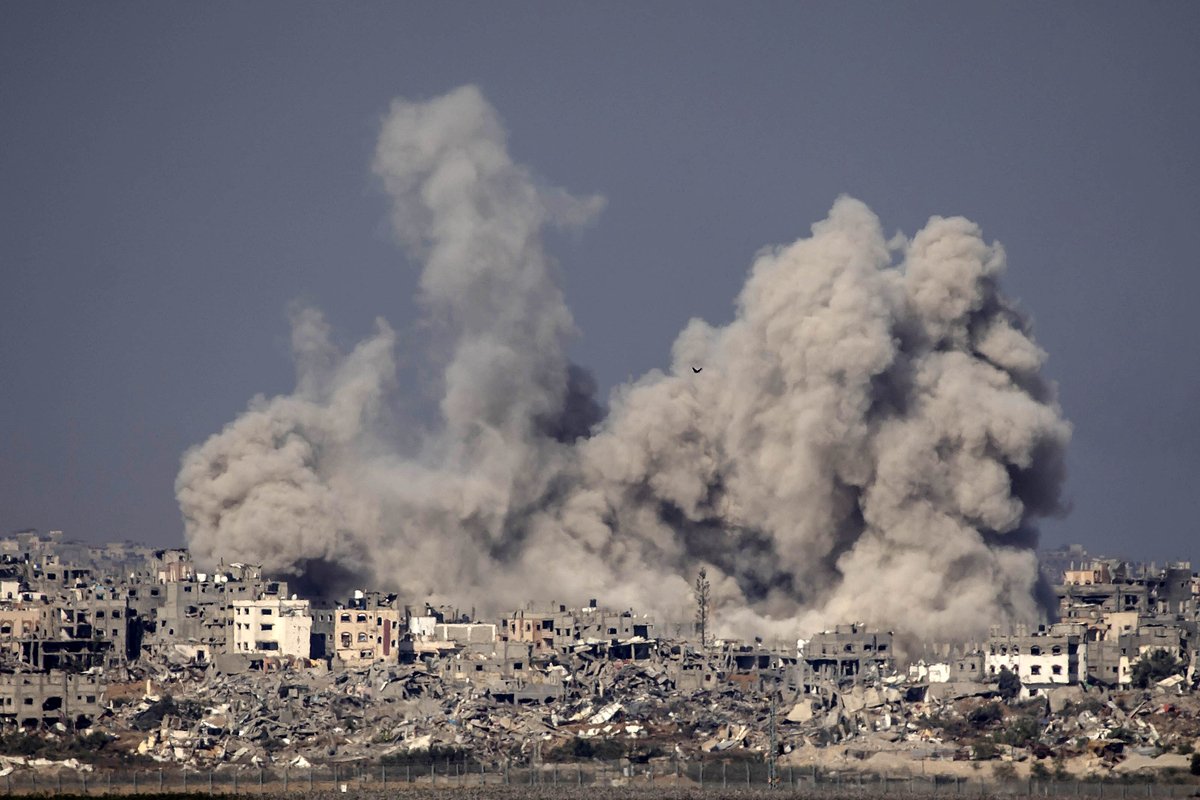Взрыв над сектором Газа, вид из Израиля, 8 декабря 2023 года