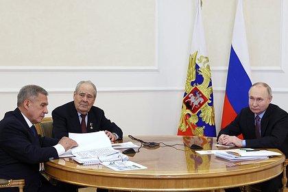 На двухсторонней встрече Путина и Минниханова появился еще один человек