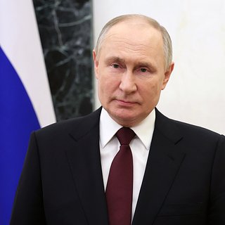 Владимир Путин поздравил Главу Башкирии с Днем защитника Отечества