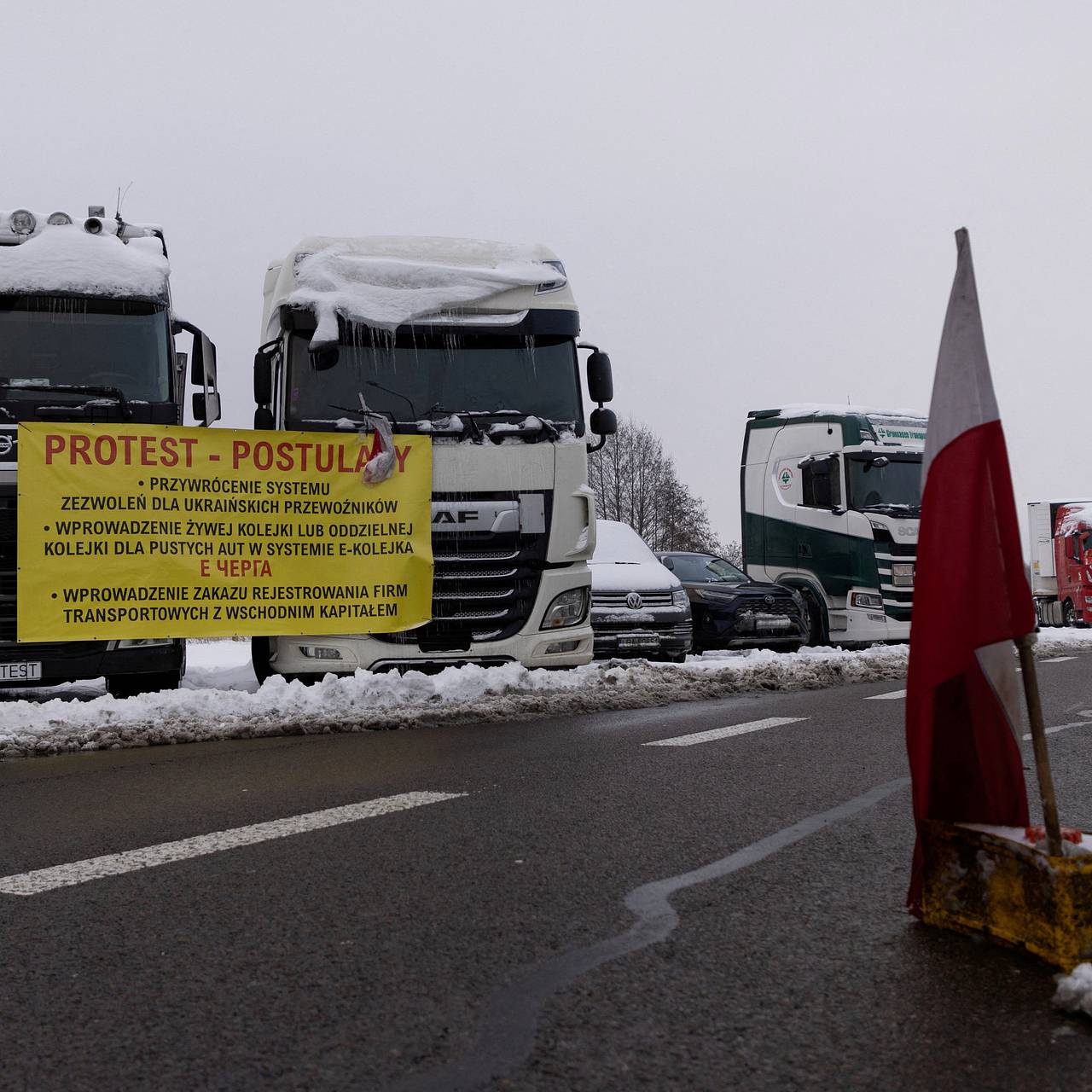 В Польше заявили о давлении со стороны Украины после шоу с техникой:  Украина: Бывший СССР: Lenta.ru