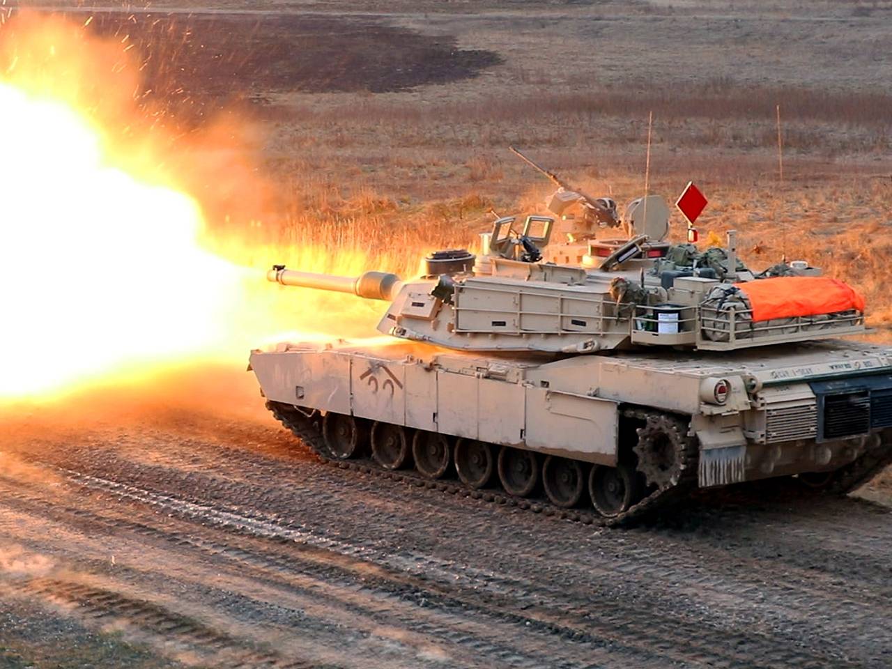 Американский танк Abrams впервые уничтожили в зоне СВО. Кто и как это  сделал?: Общество: Россия: Lenta.ru