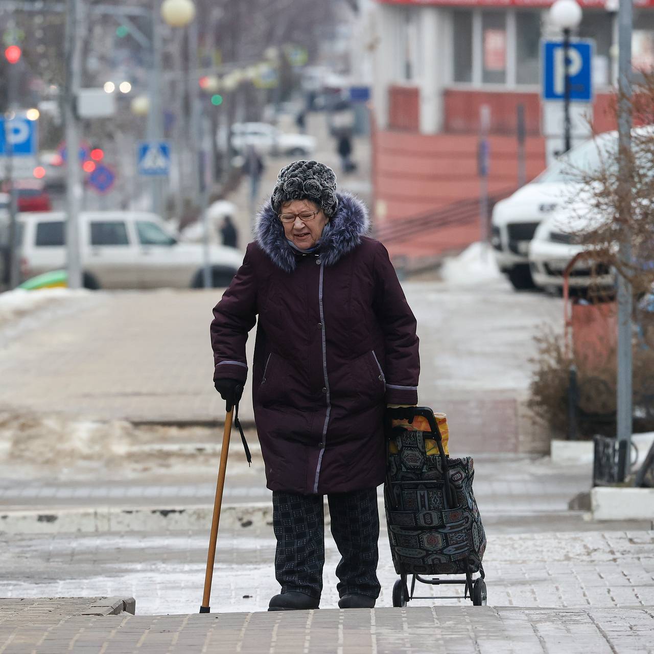 Пенсионные выплаты некоторых россиян вырастут весной: Социальная сфера:  Экономика: Lenta.ru