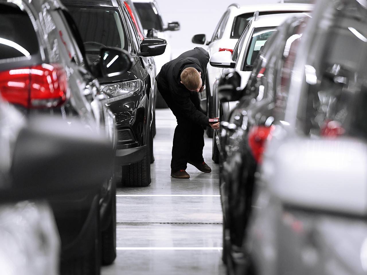 В России начали отказывать в помощи покупателям автомобилей: Госэкономика:  Экономика: Lenta.ru