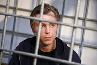 Поджигателя Корана осудили в Чечне и дали 3,5 года колонии. Ранее его избил на камеру сын Рамзана Кадырова