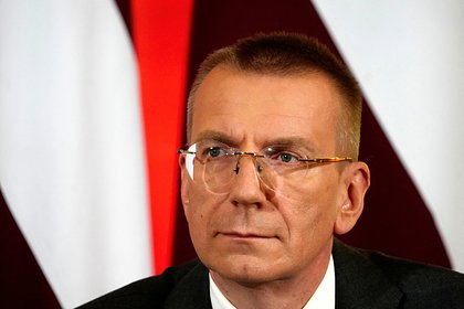 Президент Латвии оценил идею Макрона об отправке солдат на Украину