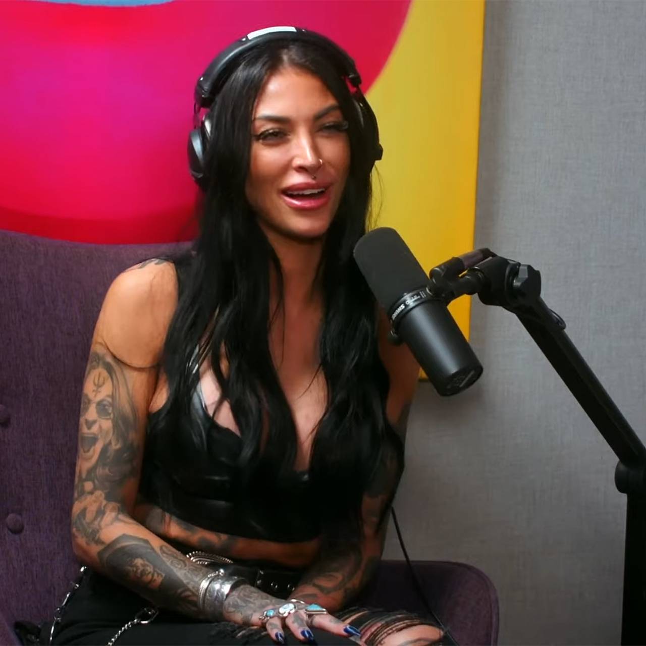 Мелори - порно актриса.