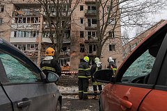 Беспилотник врезался в жилой дом в Санкт-Петербурге. Вероятной целью атаки была нефтебаза «Ручьи»