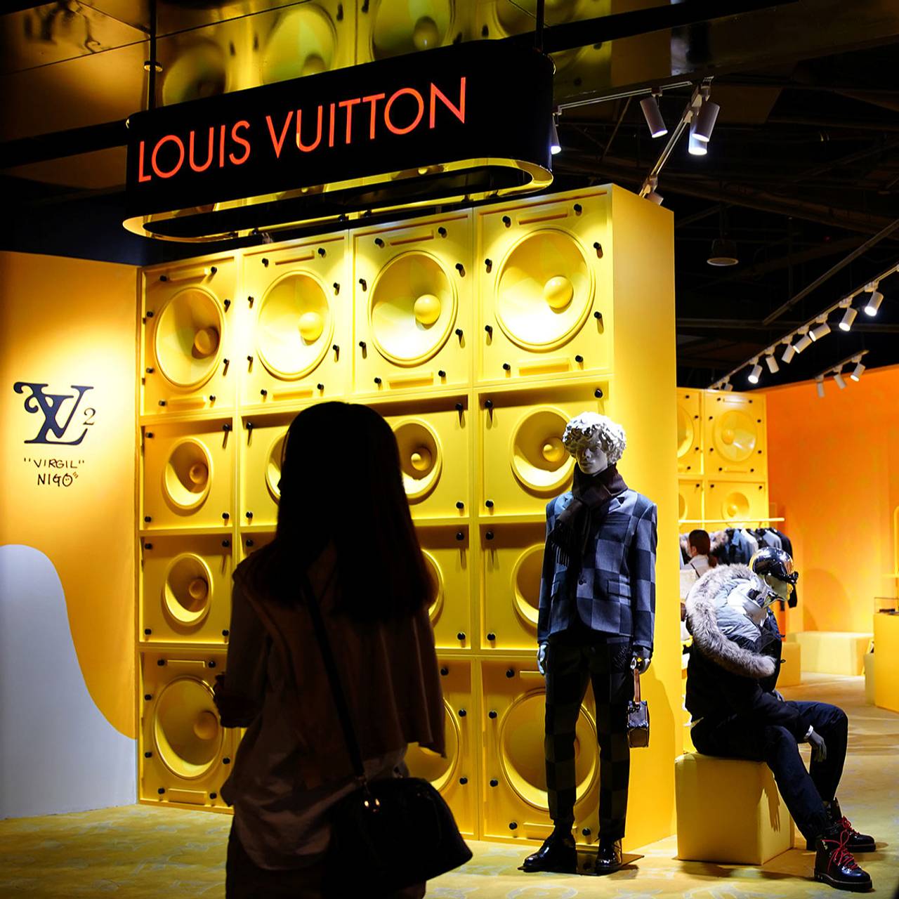 Запад начал искать прибыль от любви китайцев к предметам роскоши