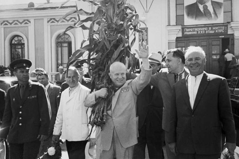Поездка Никиты Хрущева (в центре) в Украинскую ССР. Июль 1962 года