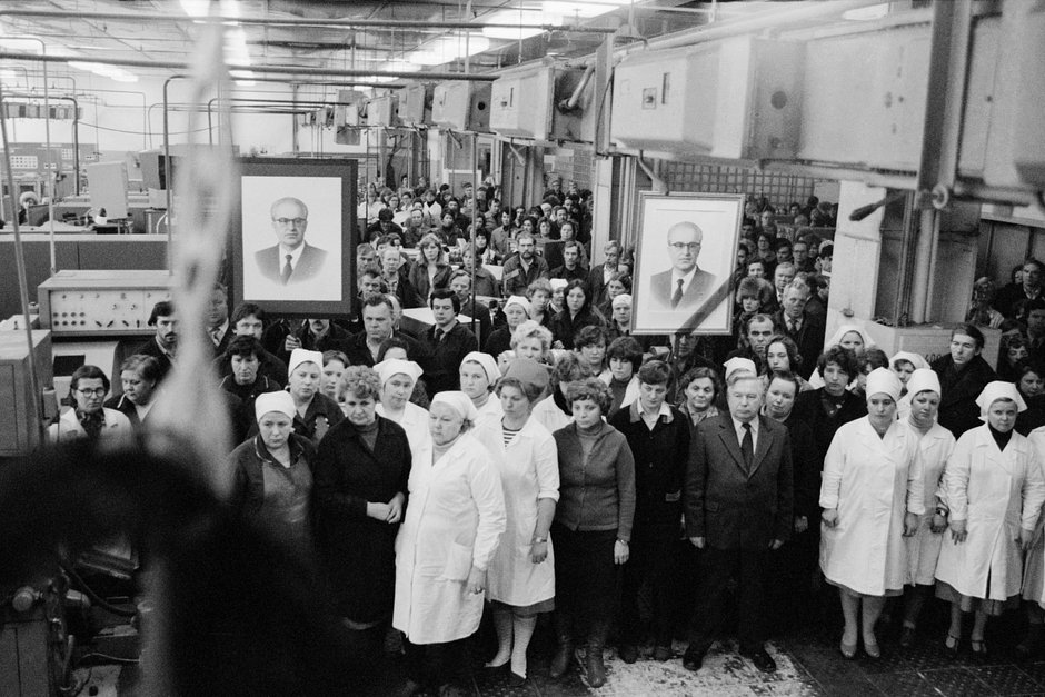 Траурный митинг по поводу смерти Юрия Андропова. Москва, 11 февраля 1984 года