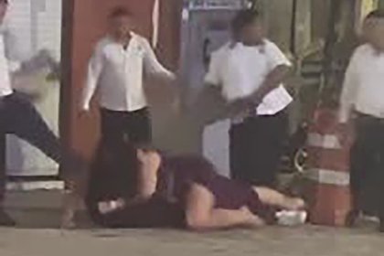 Таксисты избили туристов на курорте в Мексике и попали на видео