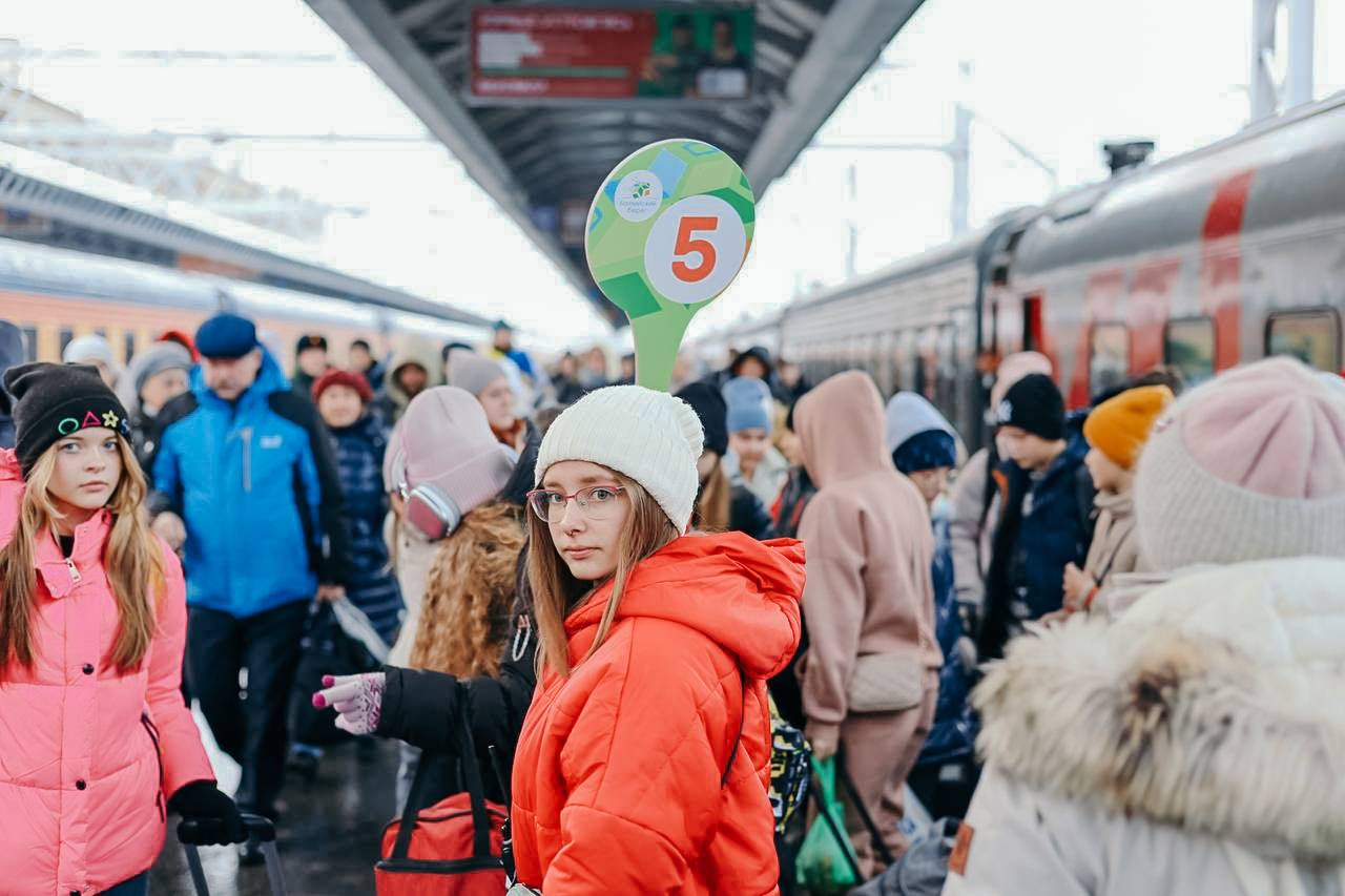 Прочная связь. Петербург продолжает поддержку Мариуполя: Регионы: Россия:  Lenta.ru