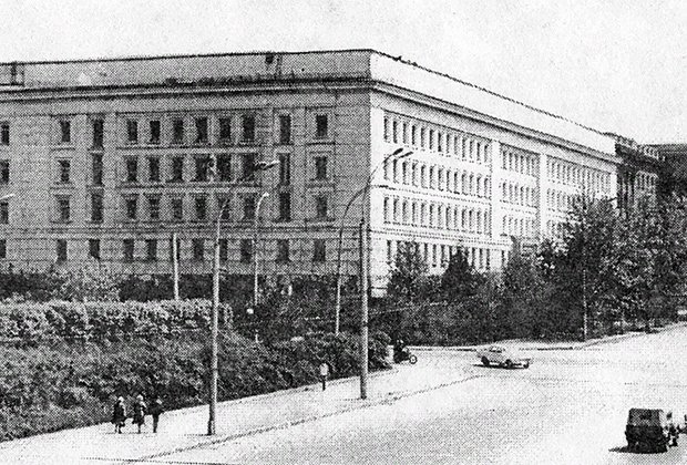 Здание Высшей школы МГБ