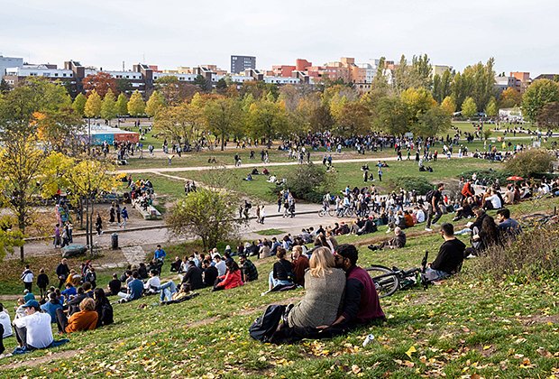 Берлинский Мауэрпарк — излюбленное место для пикников и романтических свиданий